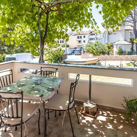 And Bonefacic Gostinjska kuća 3*