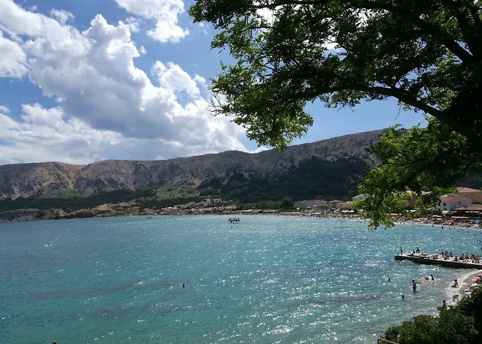 And Bonefacic באסקה